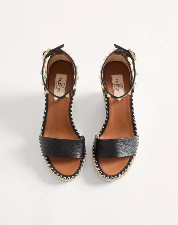 Valentino Double Rockstud Grainy Calfskin Wedge Sandal 105 Mm - Image 5